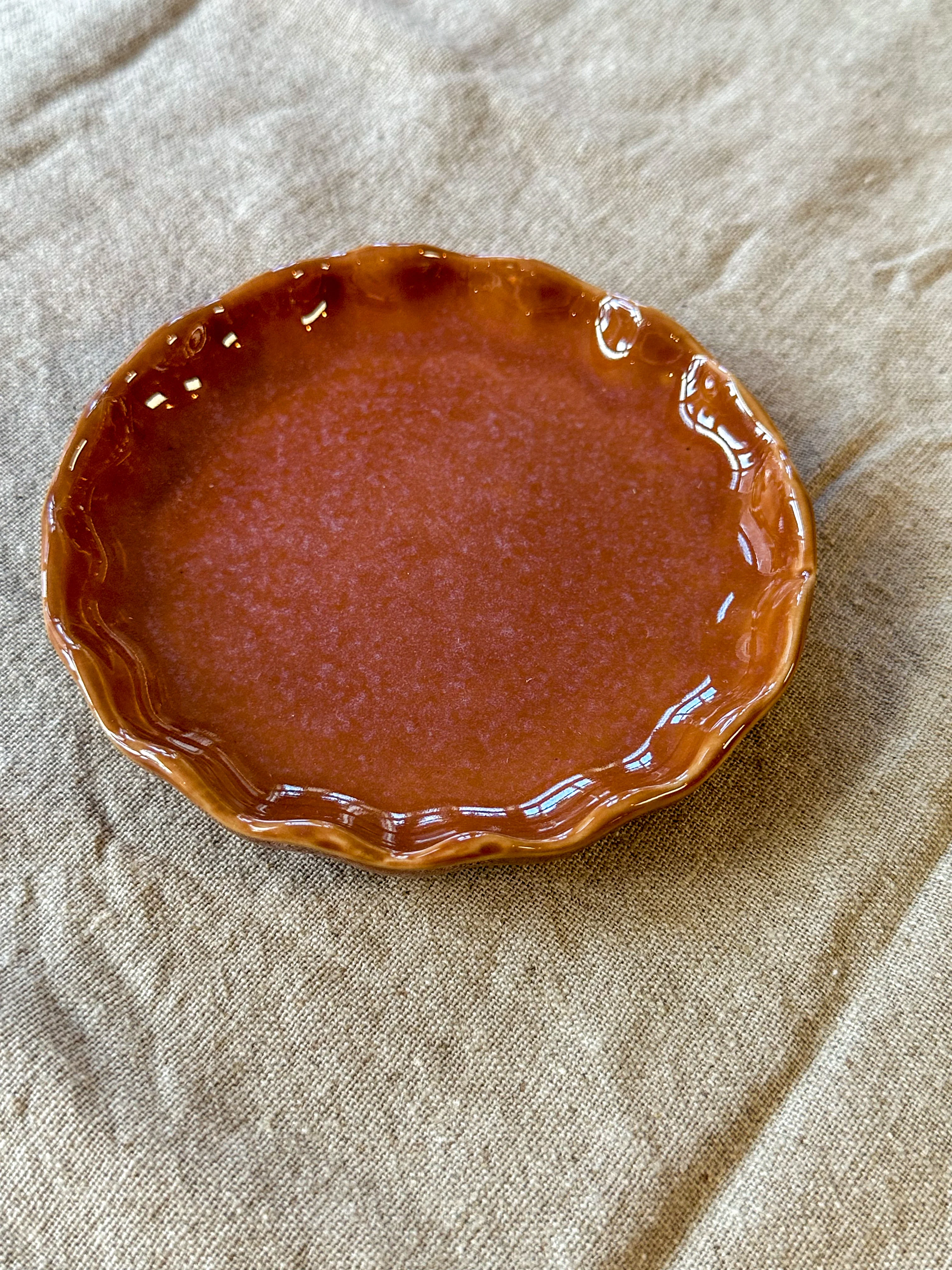 Bordje moove 13cm Marron glacé handgemaakt keramiek in een trendy design - Image 10