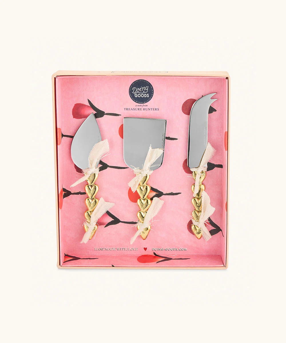 Holly Hart Cheese Knife Set – stijlvolle kaasmesjes met gouden hartjes - Image 2