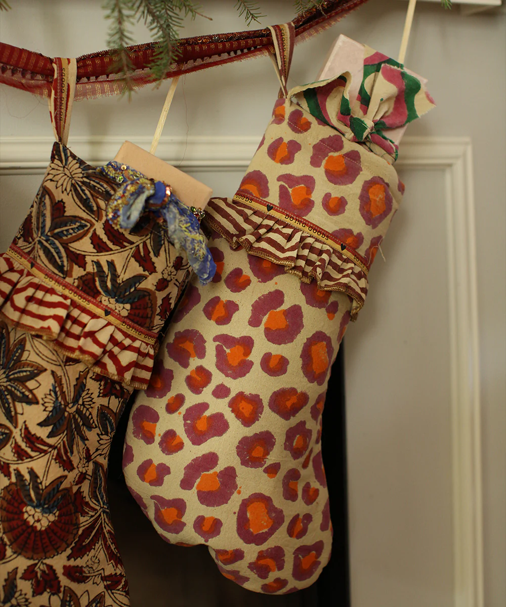 Doing goods - Kerstsok Pink Leopard Christmas Stocking - Image 2
