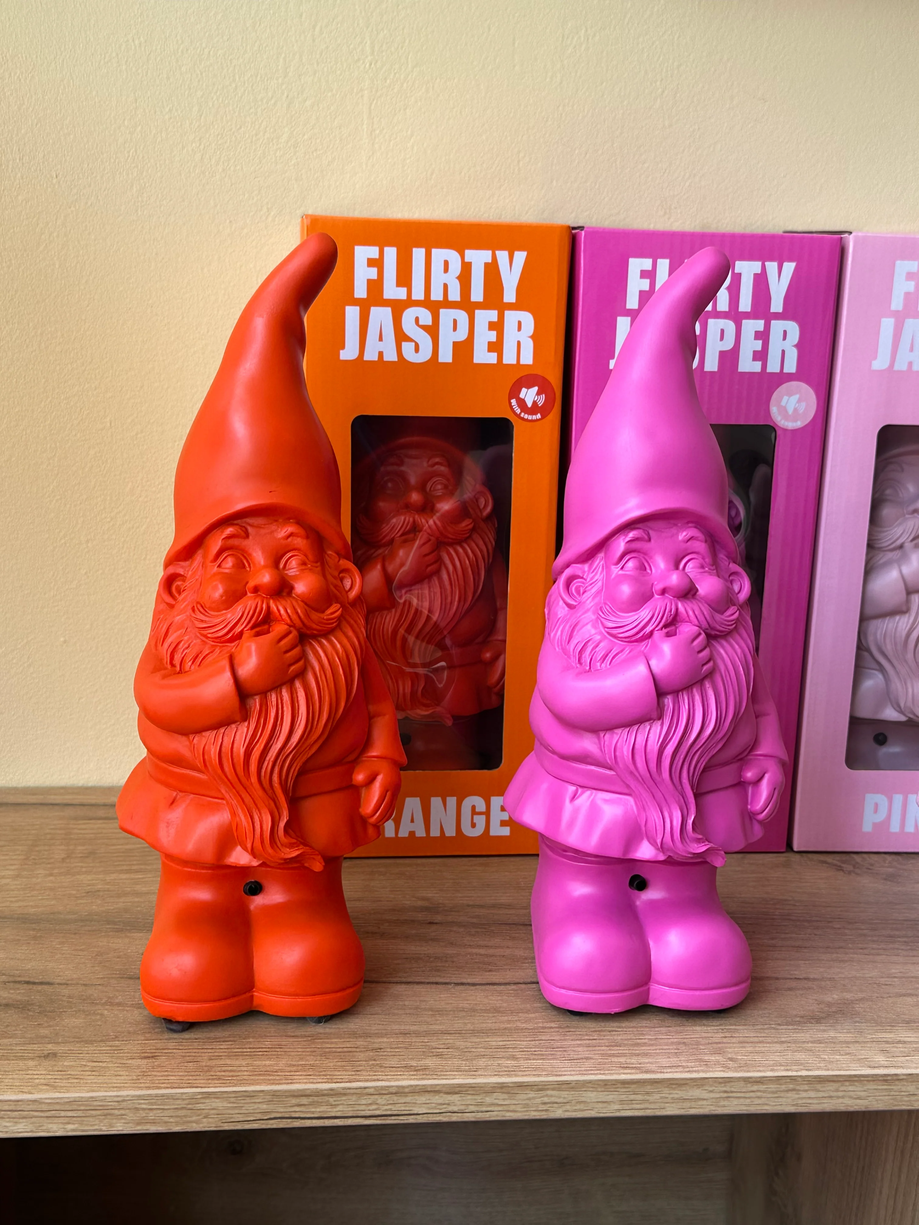 Flirty Jasper: De Knalroze Kabouter met Geluid! 💖 can't-miss-it! - Image 2