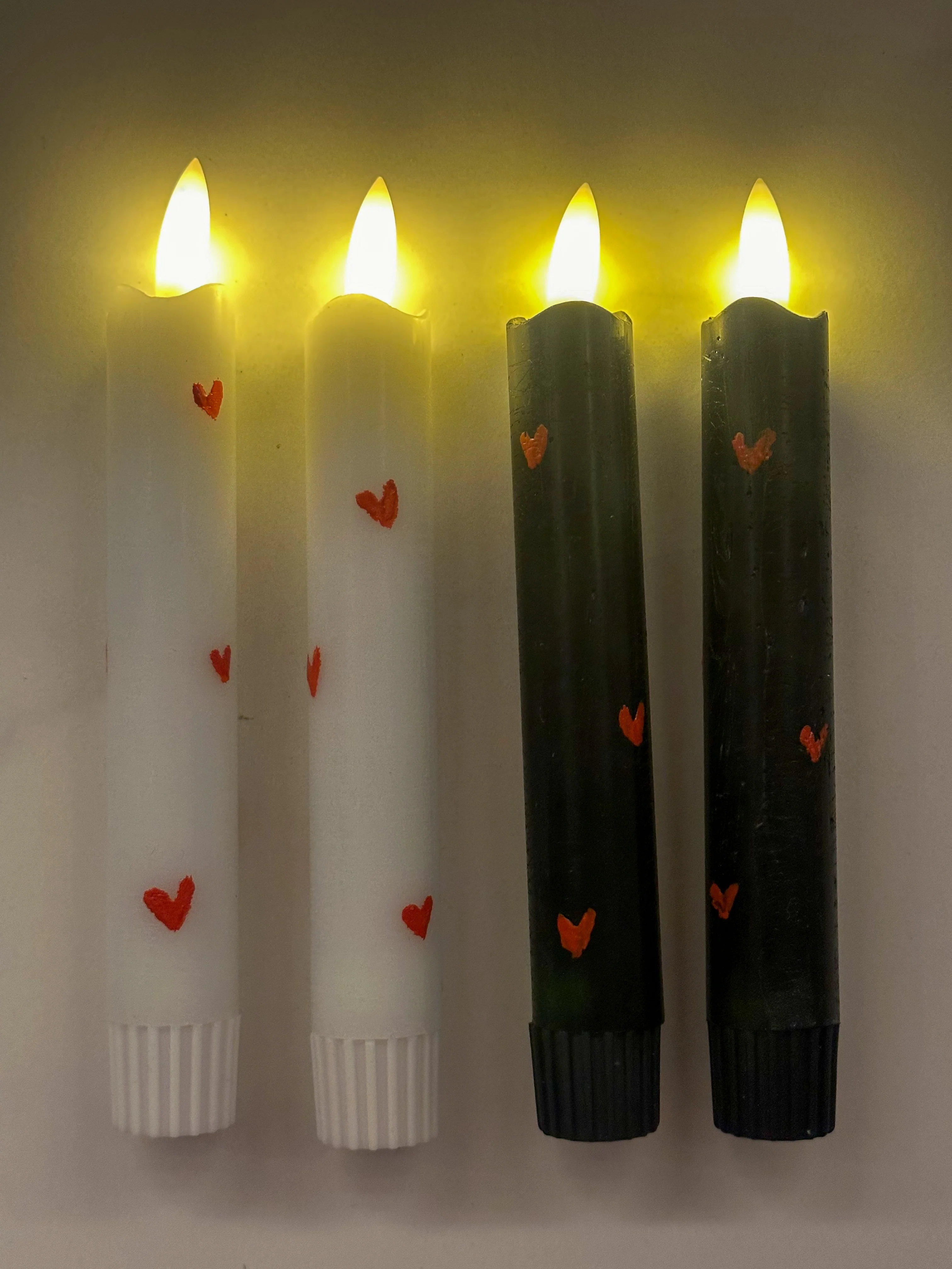 Korte LED kaarsen zwart hartjes - Image 8