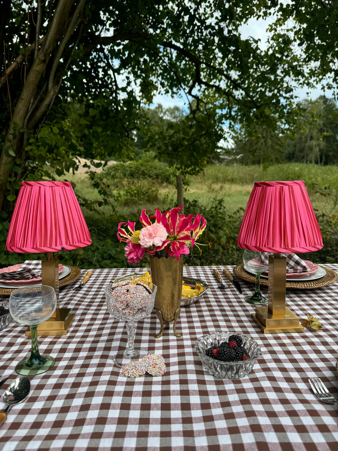 Club Carlotta - PHILIA RECHARGABLE TABLE LAMP STRIPED PINK LAMPSHADE - Image 3