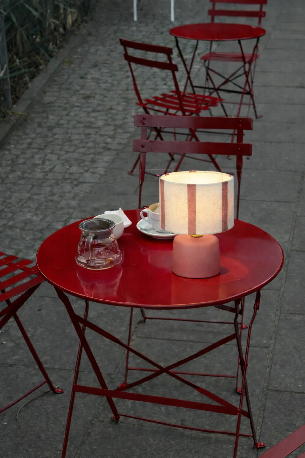 LED Tafellamp Roze – Gestreepte Kap - Image 4