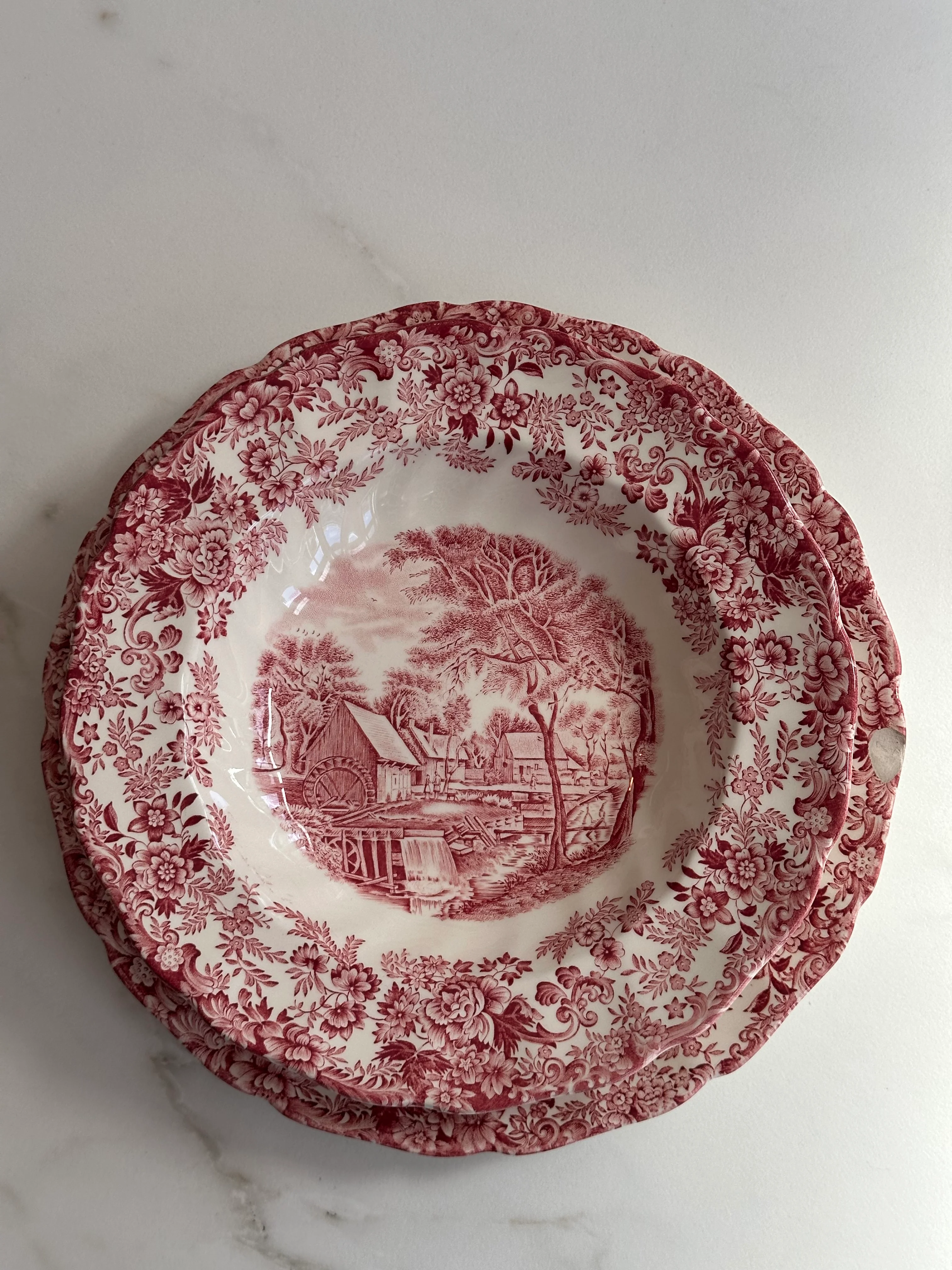 Vintage Johnson Bros Mill Stream Borden Set van 2 – Rood Transferware – Engeland - Image 4