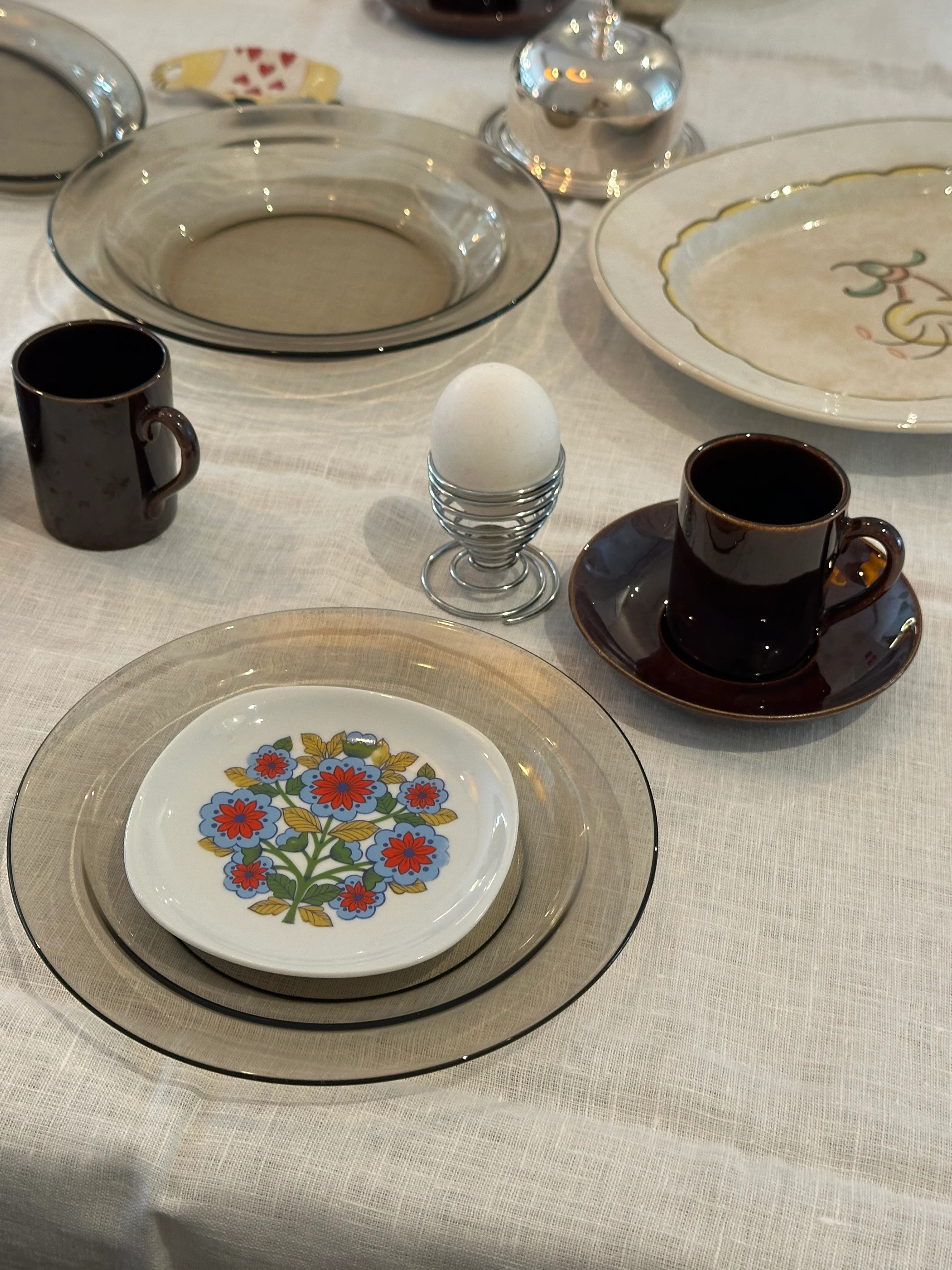 Vintage koffie kopjes set – bruin keramiek (5 stuks) - Image 10