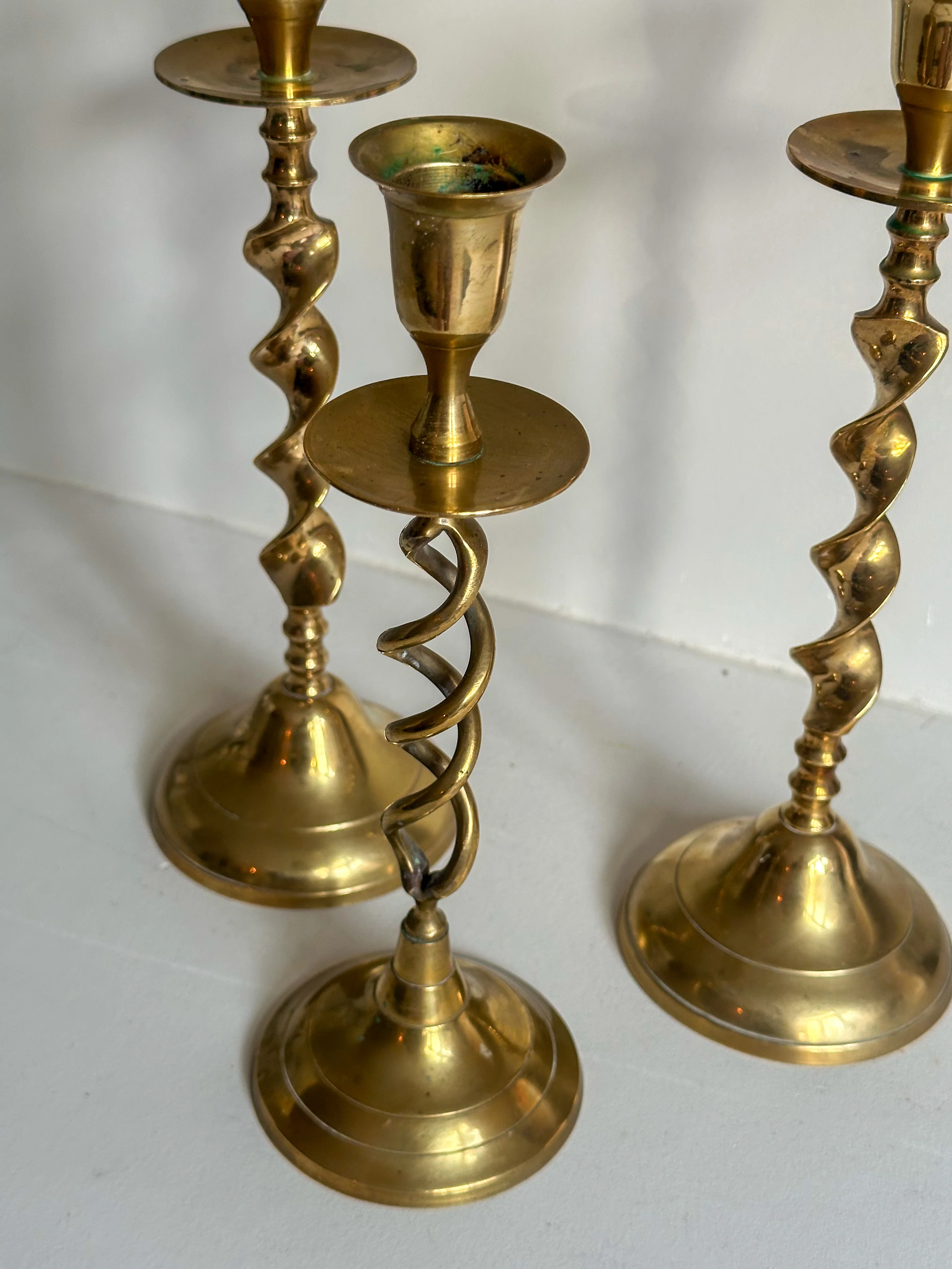 Vintage Messing Kandelaren Set – Gedraaide Kandelaars Set van 3 - Image 2