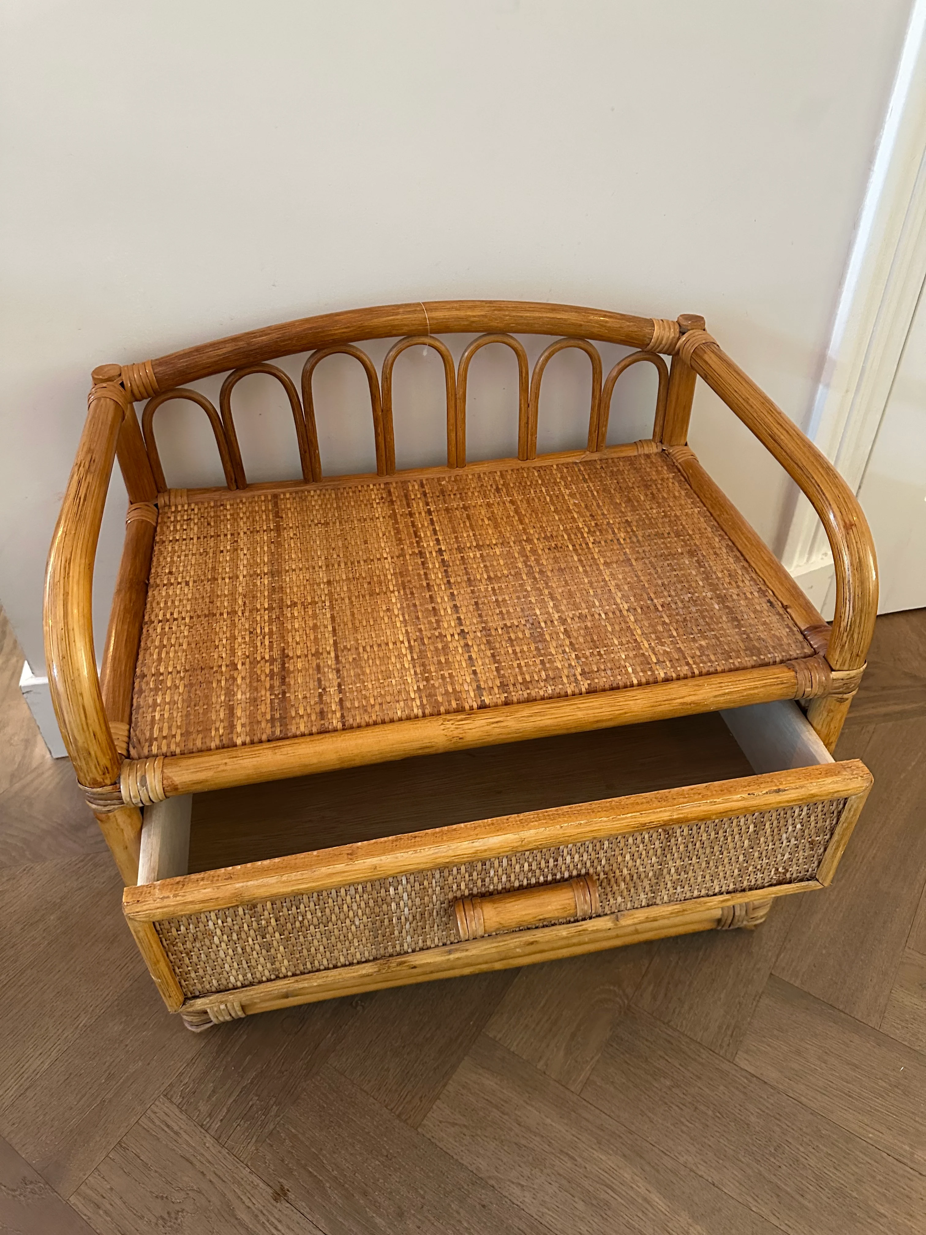 Vintage rotan ladekastje met 2 laden – bohemian chic | Club Suzette - Image 4