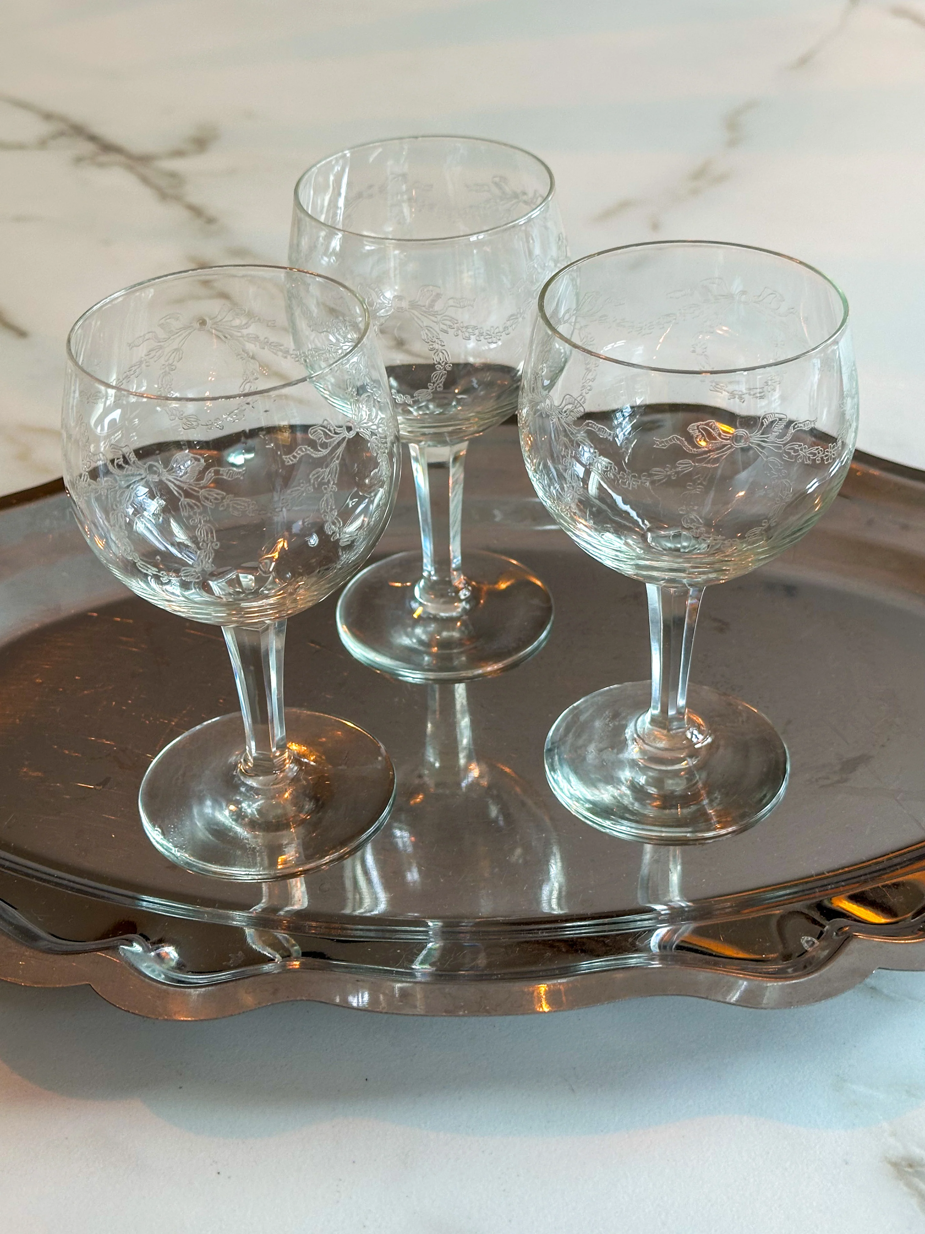 Vintage Wijnglazen met Geëtste Strikken – Set van 3 - Image 2